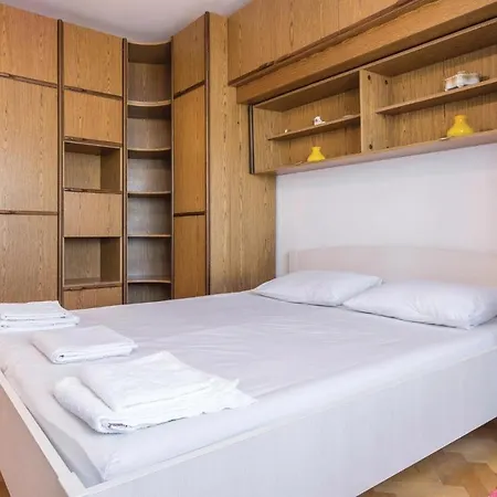 One-bedroom In *